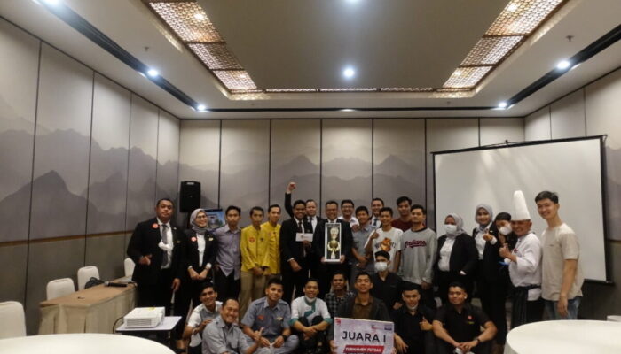 Combo Hotel Santika dan Amaris Raih Kemenangan Turnamen Futsal antar Hotel Se-Sumbar