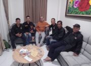 Dukung Kegiatan Mikek Basamo, Riza Falepi Jamu Penghobi Burung Kutilang di Kediamanya