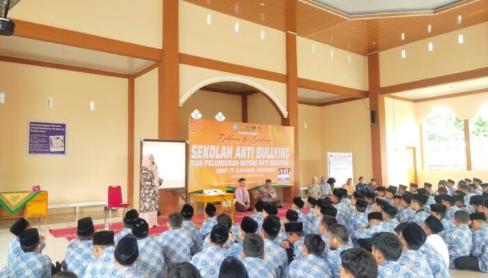 SMP IT Cahaya Makkah Deklarasikan Sekolah Anti Bullying