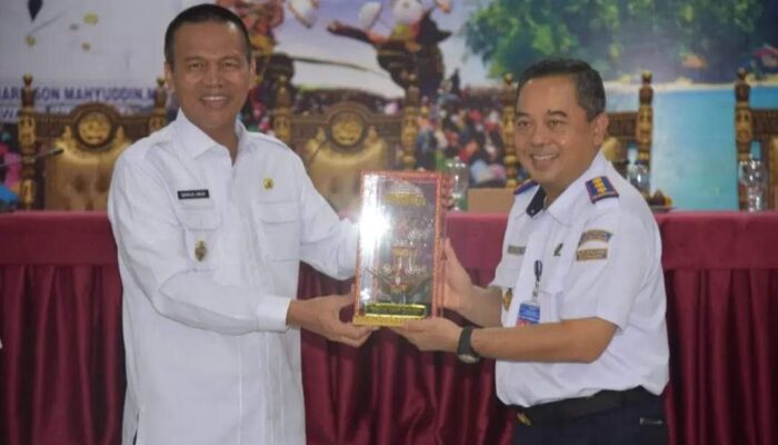 Wako Pariaman Genius Targetkan 10 Anak Kuliah di Poltekpel Sumbar