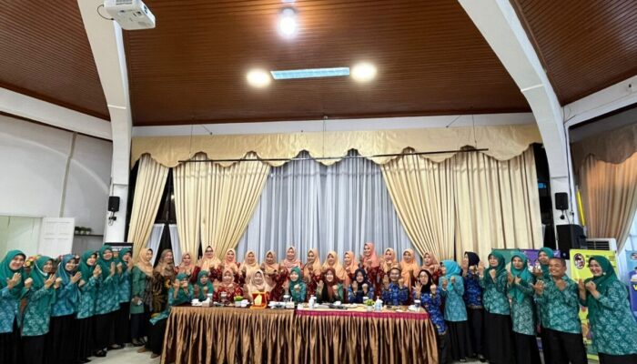 Kenalkan Kerajinan Lima Puluh Kota, Nevi Safaruddin dan Fat Widya Terima Kunjungan DWP Pemkab Bener Meriah