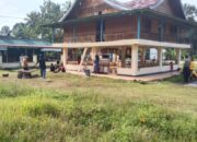 Mahasiswa UNP dan Warga Goro Lanjutkan Pembangunan Taman Wisata Seni Budaya Nagari Lareh Nan Panjang