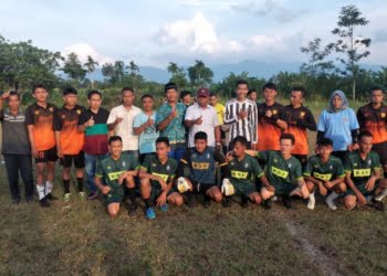 Open Turnamen Sepak Bola Mini 2023 di Nagari Kapalo Hilalang Resmi Ditutup, Tim Lato-lato FC Juara 1