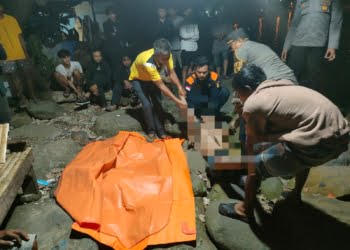 Warga ATB Gempar! Mayat Laki-laki Muda Ditemukan Mengapung di Muara Ujung Batu