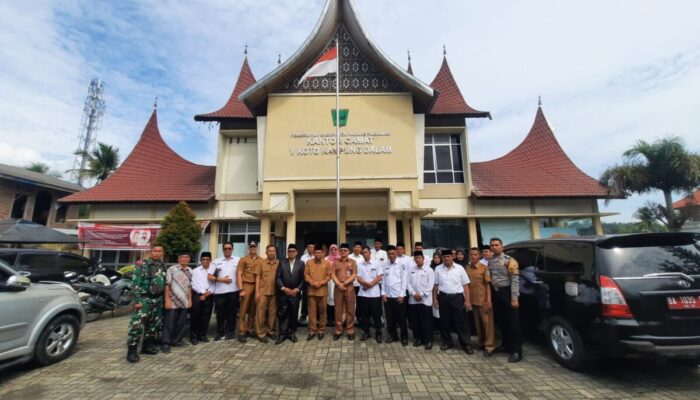 Camat V Koto Kampung Dalam Lantik Bamus Nagari Campago Selatan, Barat dan Sikucua Tengah