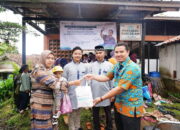 Bio Farma Bagikan Makanan Tambahan di Desa Cimenyan Bandung