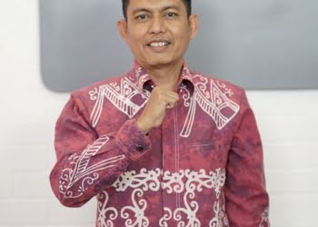 Komisioner KPU Sumbar, Yuzalmon