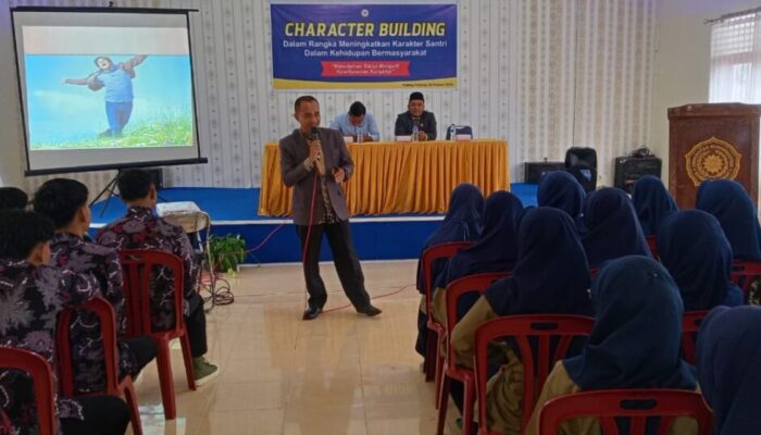 Buka Kegiatan Karakter Building, Lulusan Kauman Diharapkan Mampu Menjawab Tantangan Zaman