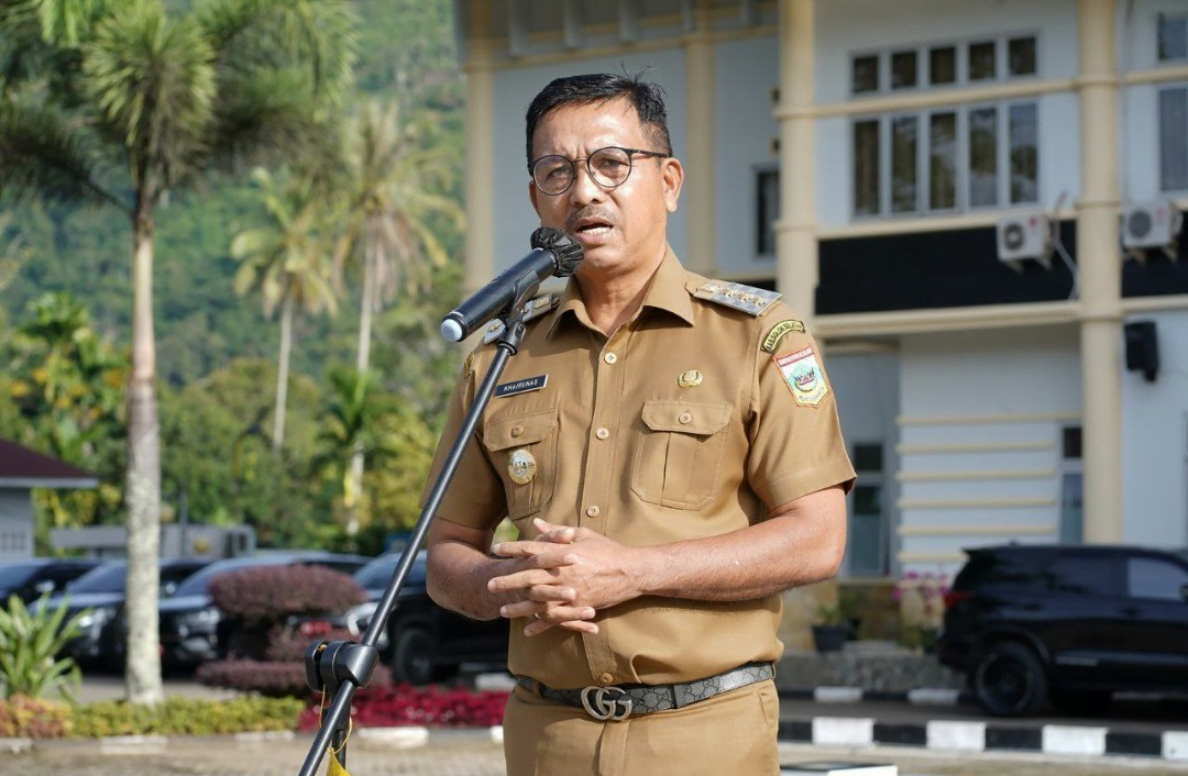 Bupati Solok Selatan, Khairunas