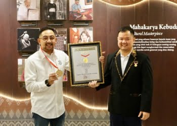 Unggahan Video TikTok oleh Generasi Z Terbanyak, Program Generasi Happy TikTok Challenge Tri Sukses Pecahkan Rekor MURI