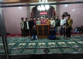 Nagari Matua Hilia Hadiahkan Souvenir Lemari Kaca dalam Agenda Safari Ramadan Jilid II
