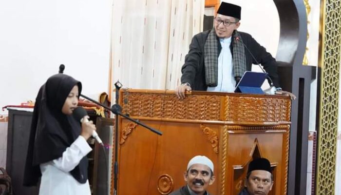 Bupati Eka Putra Hadiri Didikan Subuh di Masjid Nurul Huda