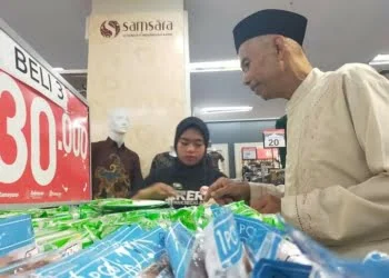 Wako Padang Boyong Keluarga Yasril Naputra ke Mal dalam Program Semata