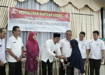 Balai Abiseka Bersama Pemkab Lima Puluh Kota Salurkan 101 Paket Bantuan Atensi