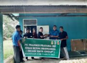 PT. Transco Pratama Bantu 8 Kodi Seng untuk TPQ Baiturrahman Koto Baru, Dharmasraya