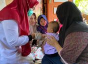 Cegah Polio Pada Bayi, Kepala Puskesmas Sikapak Terjun Langsung ke Rumah Warga Desa Sikapak Timur