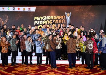 Garda Terdepan Penanganan Covid-19, Holding BUMN Farmasi Raih PPKM Awards 2023