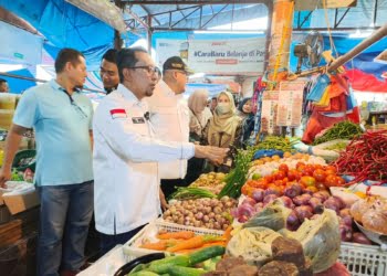Pertama Ramadan, Bupati Tanah Datar Monitor Harga Pasar