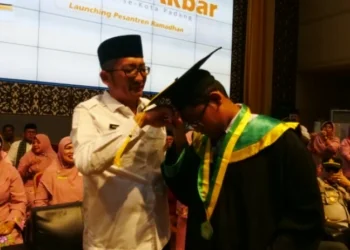 Sebanyak 1.063 Siswa SD dan SMP di Kota Padang Wisuda Tahfiz