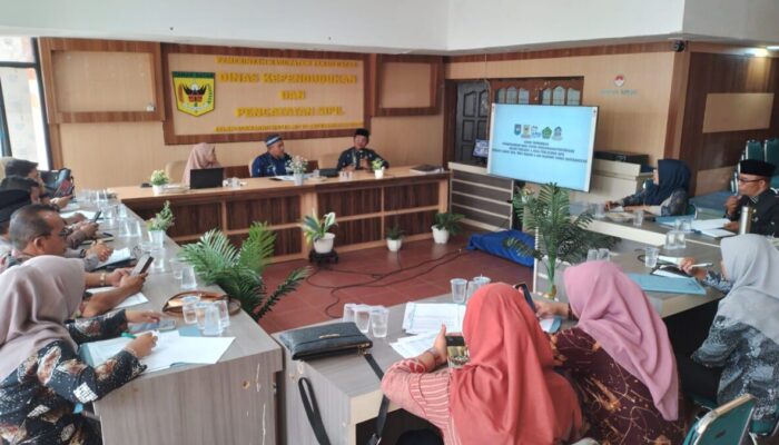 Minimalisir Angka Status Kawin Cerai Belum Tercatat, Disdukcapil Tanah Datar Gelar Rakor