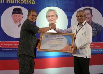 BNNP Sumbar Tetapkan Semen Padang sebagai Perusahaan Bersinar