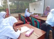 Setahun Gempa Pasaman Barat, Siswa SDN 26 Talamau Masih Belajar di Tenda