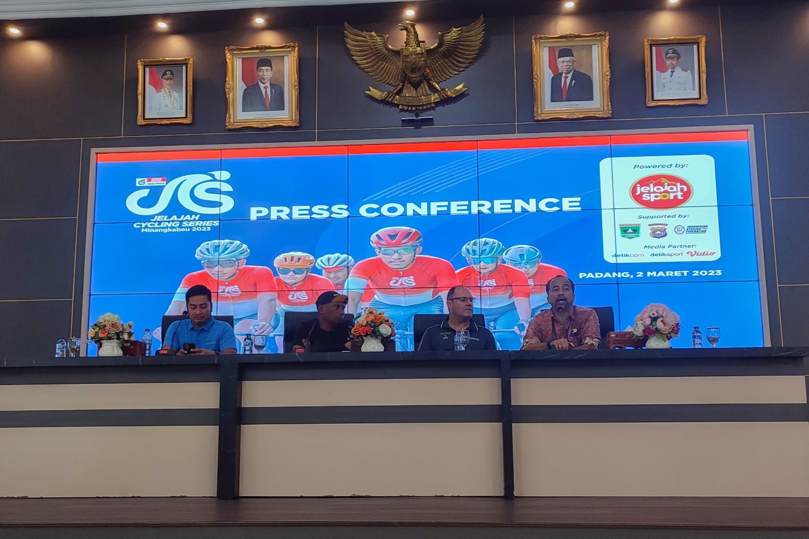 Suasana jumpa pers Jelajah Sport di Auditorium Gubernuran, Kota Padang, Kamis (2/3). IRHAM