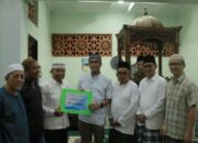 Rida Ananda, Serahkan Dana Hibah untuk Masjid Arafah Tanjuang Gadang Sungai Pinago, Payakumbuh