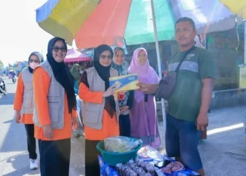 Aksi Sosial, DWP Sumbar Peduli Pedagang Pasar Lubuk Lintah Padang
