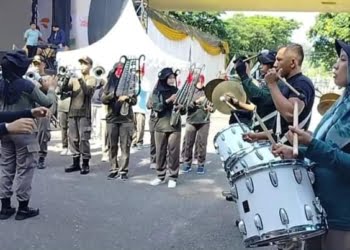Pelepas Rindu Perantau, Drum Band Gita Pamong Praja Tampilkan “Dayuang Palinggam” di Opening Festival Muaro Padang Sore Ini