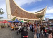 Masyarakat Antusias Kunjungi Sumarak Ramadan Masjid Raya Sumbar