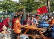 Saat Asyik Mandi-Mandi, Tiga Pengunjung Pantai Padang Nyaris Hanyut Terbawa Ombak