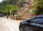 Perbatasan Dharmasraya Dilanda Longsor