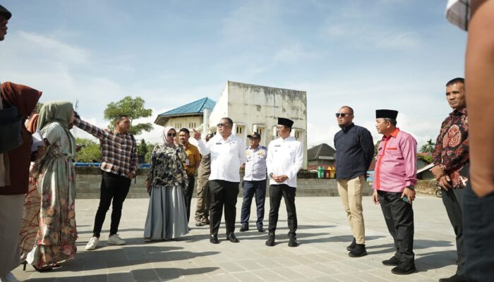 Jelang Tablig Akbar Bersama UAS, Bupati Khairunas Tinjau RTH Solok Selatan