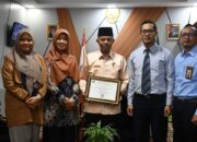 Kemenag BukittinggiTerima Penghargaan dari KPKNL