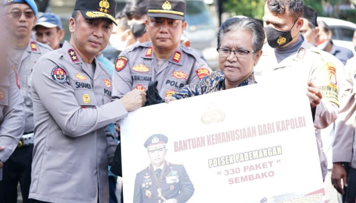 Wujud Kepedulian Kapolri Pada Masyarakat, 2 Ribu Bansos Disebar ke Warga Jakarta Utara