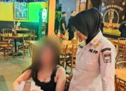 Berpakaian Seksi dan Tak Miliki KTP, 5 Wanita dan 9 Pria Terjaring Razia Tim Gabungan di Padang