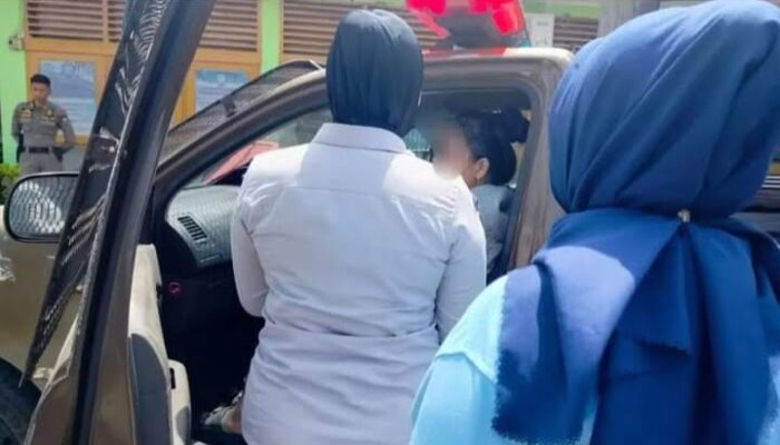 Akui “Bermain” di MiChat, Dua Wanita Cantik Ini di Kirim ke Andam Dewi Solok
