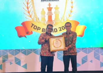 Bank Nagari Raih PenghargaanTop BUMD 2023