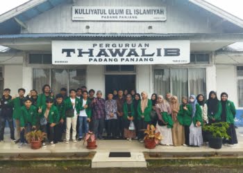 Berdiri Sejak 1898, Mahasiswa FIB Unand Kunjungi Pesantren Thawalib Padang Panjang