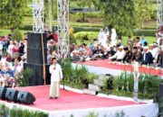 Halaman Kantor Bupati Pasaman Barat Disesaki Jemaah Muslim!