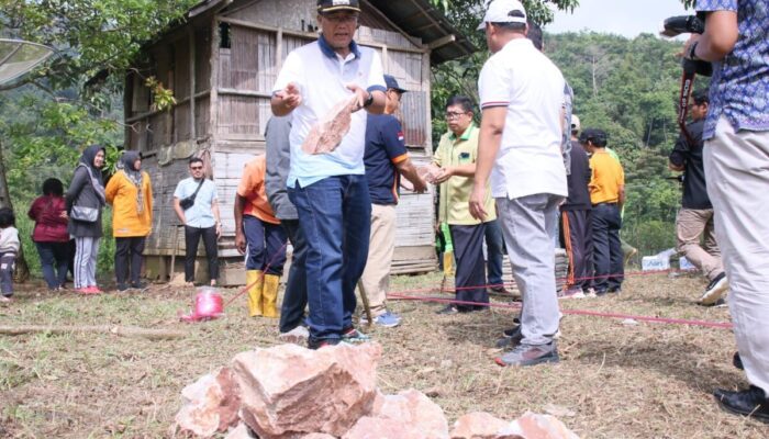 Warga Payolansek Terima Bantuan Rumah dari Baznas Payakumbuh