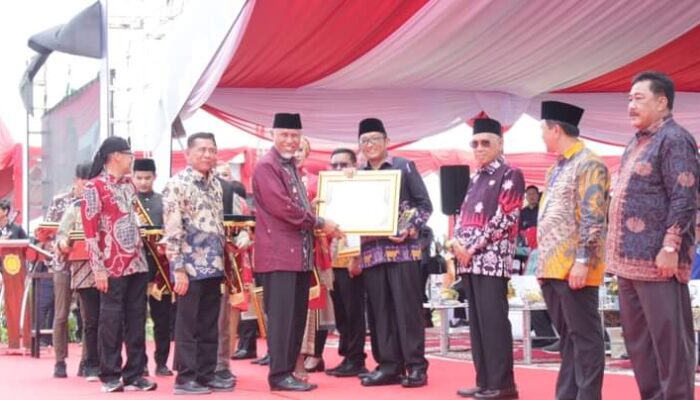 PENAS XVI Berakhir, Kota Padang Bawa Pulang Piala Terbaik II Kategori Kabupaten/Kota se-Indonesia