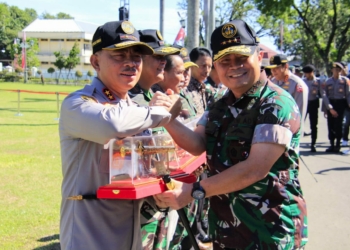 Kapolda Sumbar, Kapolres serta Dandim 0305/Pasaman Terima Penghargaan