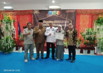 Program BERSINAR Sukses, Wali Nagari Jawi Jawi Guguk Solok Terima Penghargaan Anti Narkoba