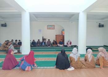 Kembangkan Wisata Nagari, Salimpek Latih Anggota Pokdarwis Lubuak Sembai Jorong Sibua Bua