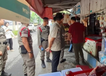 Manfaatkan Fasilitas Umum, 7 PKL di Jalan Hiu Ulang Karang Harus Dibongkar