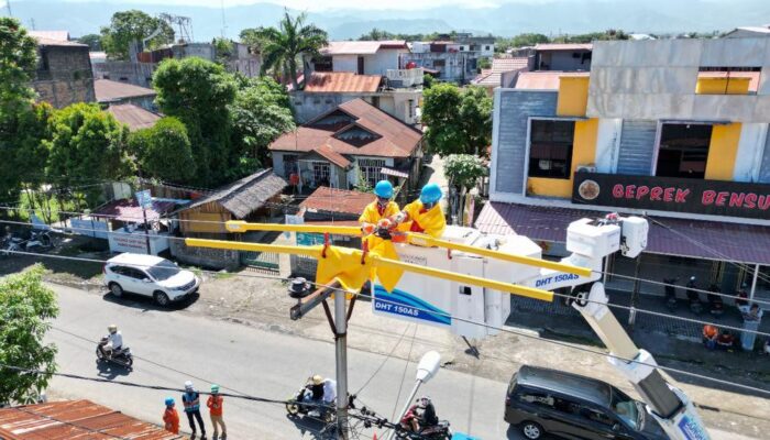 Pasukan Elit PLN Sumbar Unjuk Kompetensi, 1.500 Pelanggan Tetap Nyala saat Pergantian Pin Isolator 20 kV