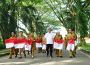 Sutan Riska Pimpin Gerakan Bagikan Bendera Merah Putih Tahun 2023