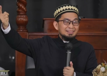 Ustadz Adi Hidayat Tabligh Akbar di Masjid Agung Nurul Iman Padang, Ini Jadwalnya!